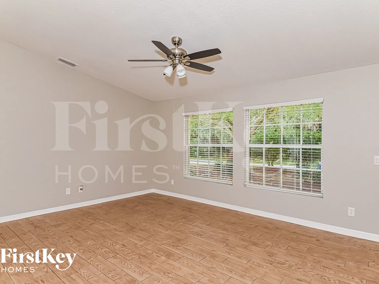 3 bed, 2.0 bath, 1212 sqft, $1,715 — Photo 4
