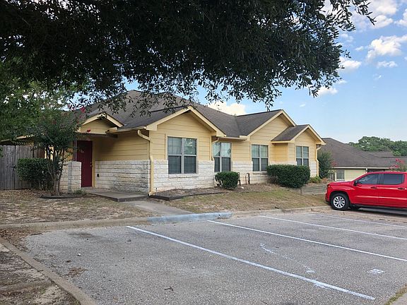 3rd image of 109 Bolero Way