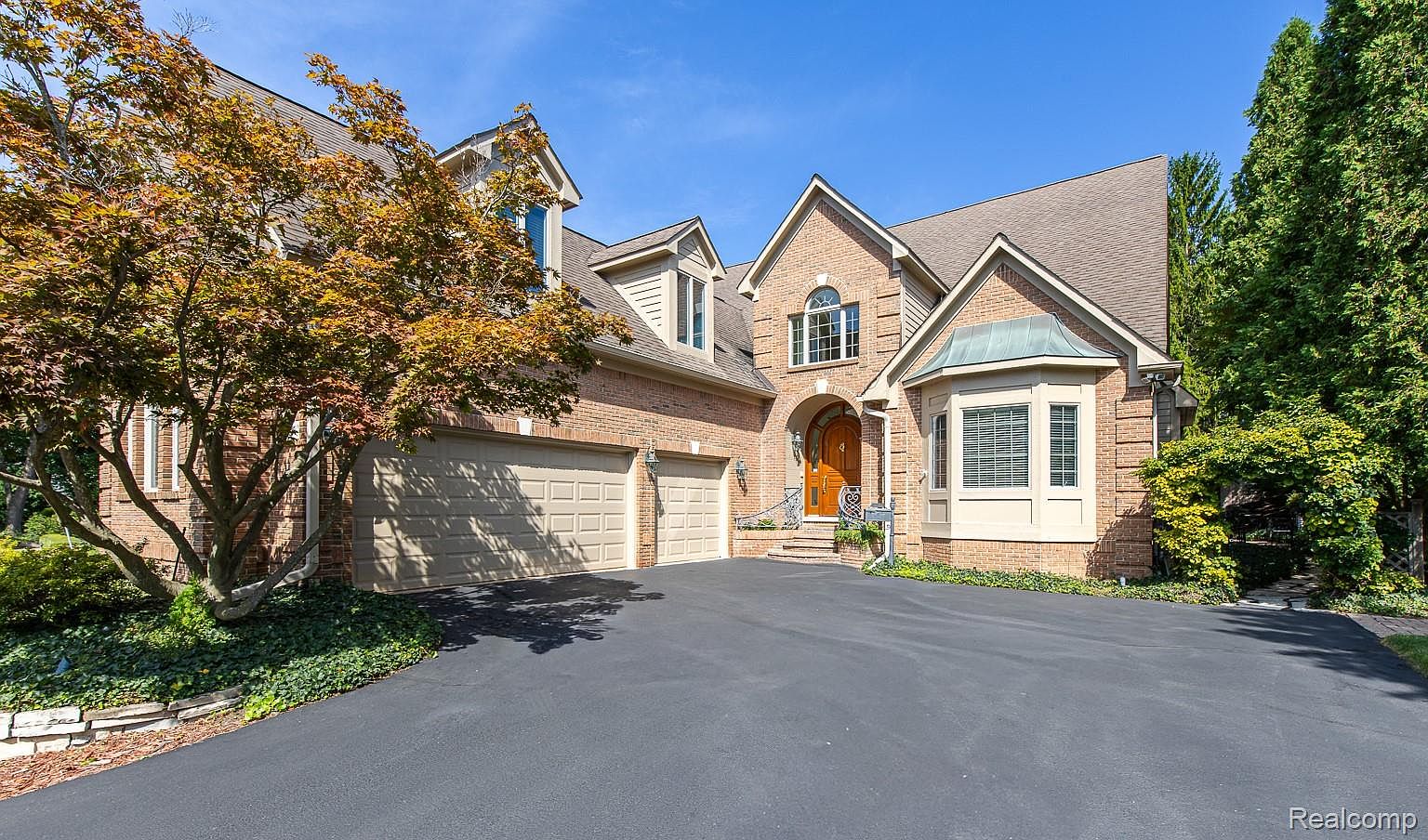 846 Redding Rd, Birmingham, MI 48009