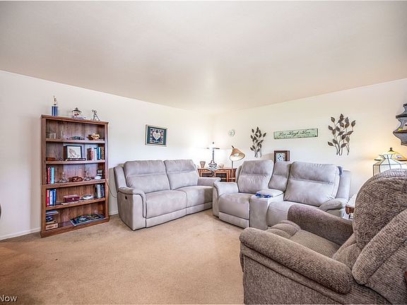 4th image of 4025 Fairlawn Heights Dr SE