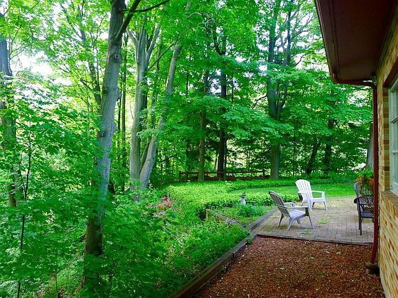 3rd image of 367 Mohr Ct