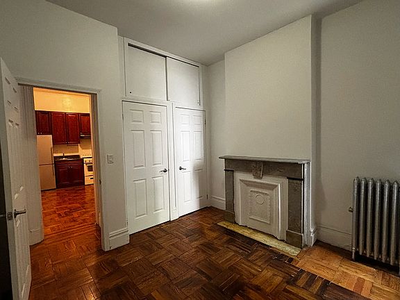 4th image of 309 W 54th St APT 1D