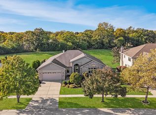1075 Norwalk Rd, Lemont, IL 60439