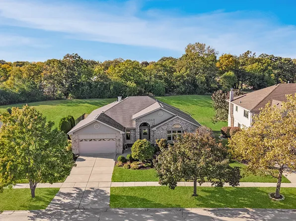 1075 Norwalk Rd, Lemont, IL 60439