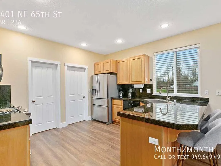 7401 NE 65th St — Photo 11