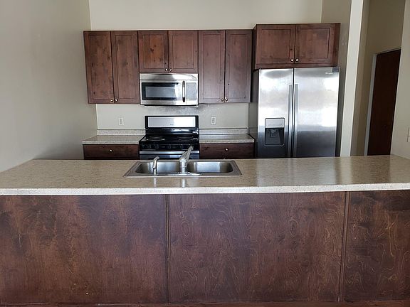 3rd image of 900 17th St SE #A