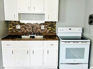 3607 James St APT B, McHenry, IL 60050