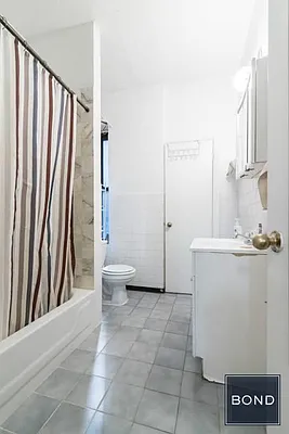 Rented by Bond New York | media 47