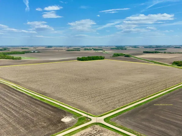 110th St, Tracy, MN 56175