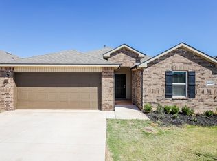 10425 SW 40th St, Mustang, OK 73064