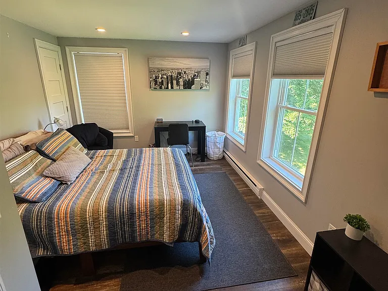 60 Packers Falls Rd — Photo 12