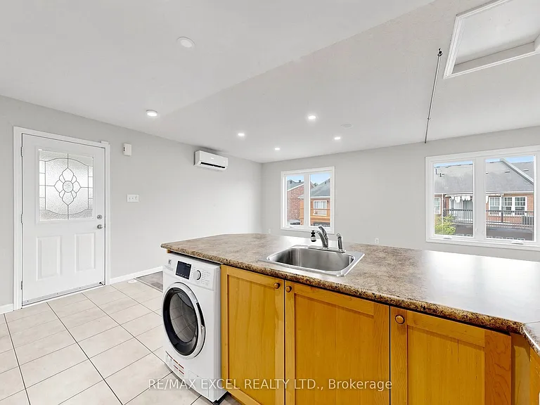 11 Peony St — Photo 24