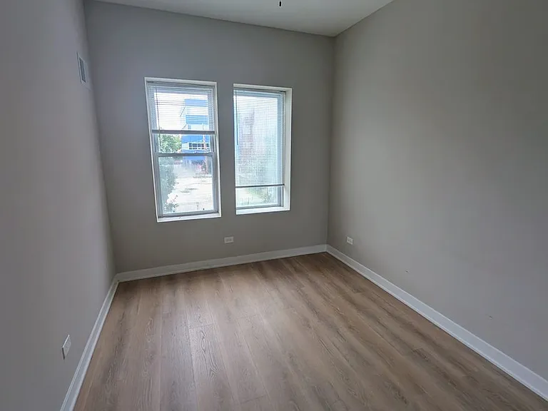 3015 N Milwaukee Ave #206 — Photo 7