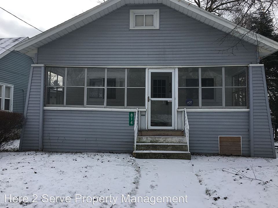 1st image of 814 Griggs St SE