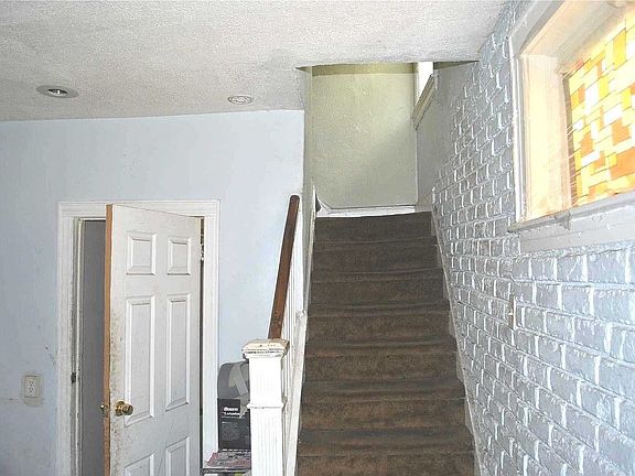 3rd image of 174-39 Polhemas Ave