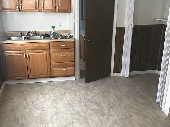4th image of 1098 Frieda St