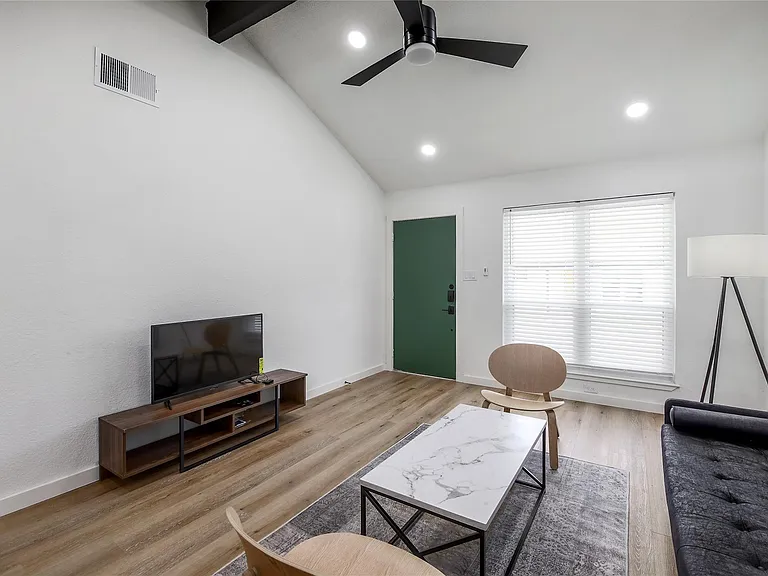 10509 Macmora Rd #B — Photo 6