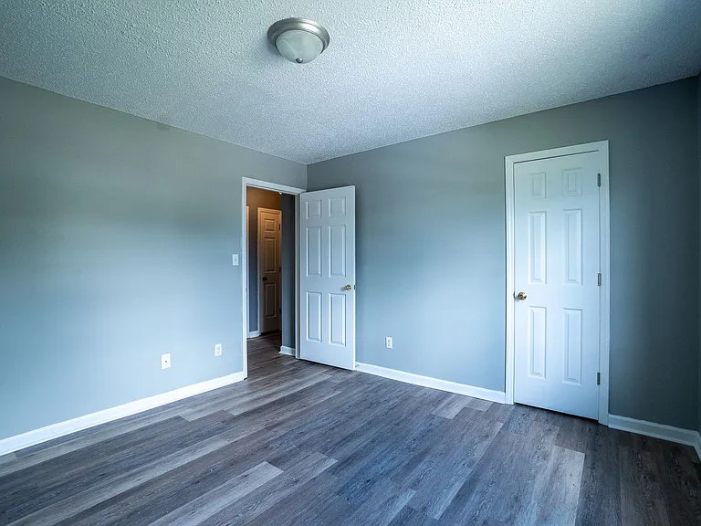 360 Britton Ave — Photo 14