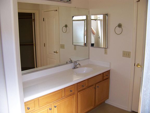 Master Vanity