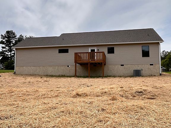 2nd image of 1143 Bell Loop
