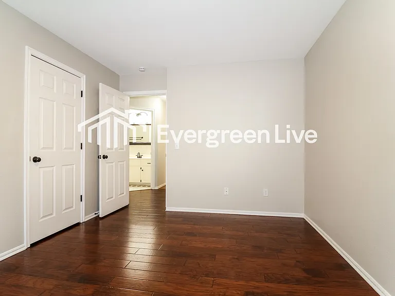 2809 Victoria Dr — Photo 13