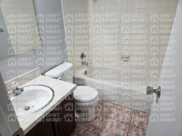 Unit Photo