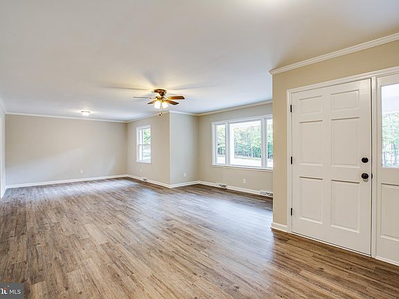 3rd image of 70 Chapel Heights Dr