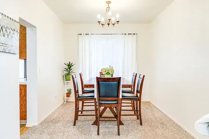 708 Champagne Ct — Photo 7