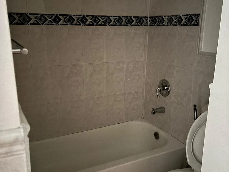 1221 SW 122nd Ave #109 — Photo 6