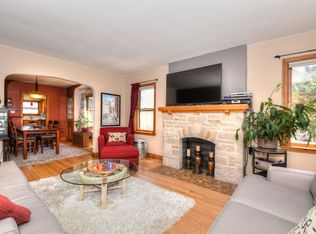 2752 N 69th St, Milwaukee, WI 53210