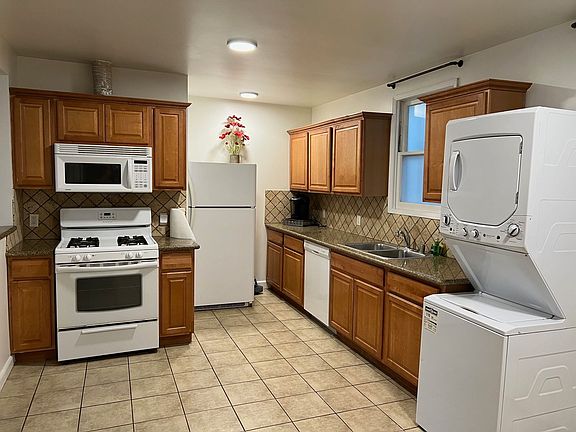 2nd image of 3014 Colorado Ave APT A