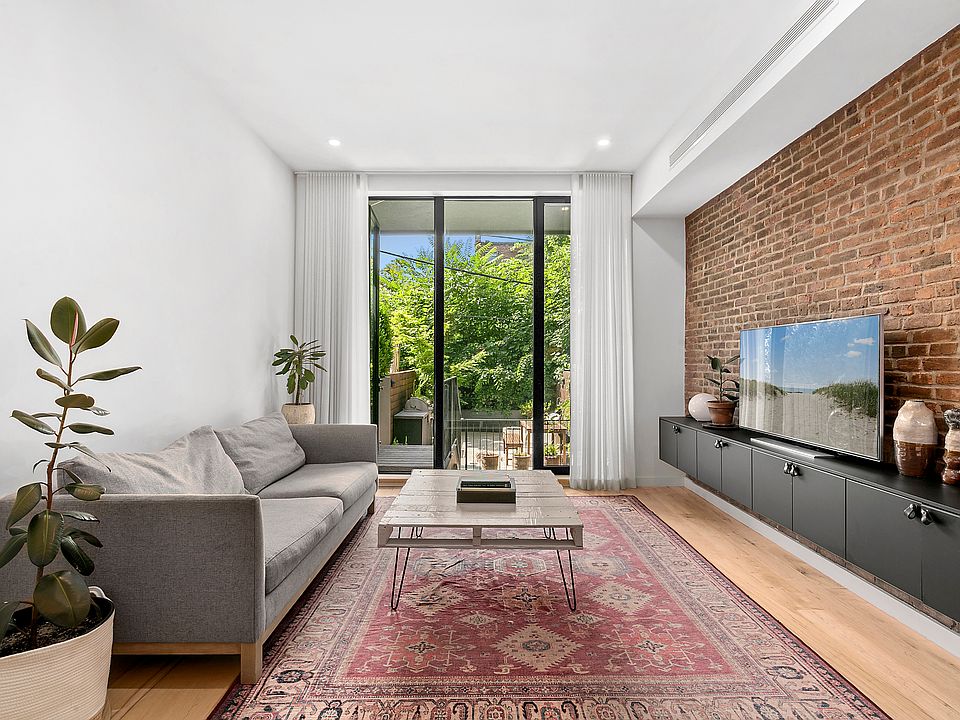 1st image of 88 Lexington Ave APT 1B