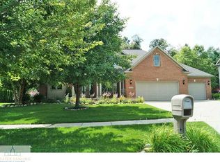 11882 Sara Ann Dr, Dewitt, MI 48820