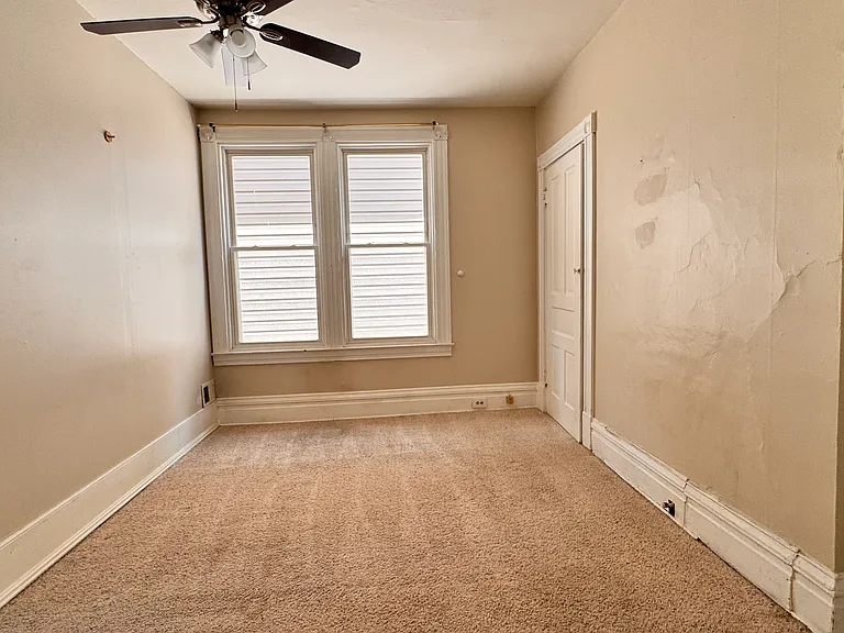223 Lehigh Ave — Photo 24