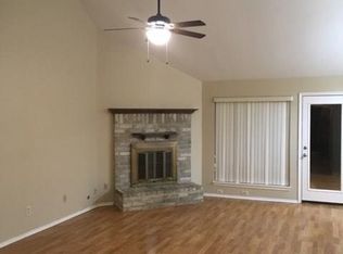 2035 Woodhue Dr, Spring, TX 77386