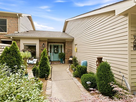 3rd image of 101 Morton Mill Cir