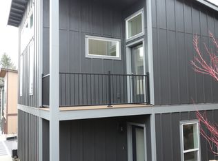 12905 SE Ridgecrest Rd, Happy Valley, OR 97086