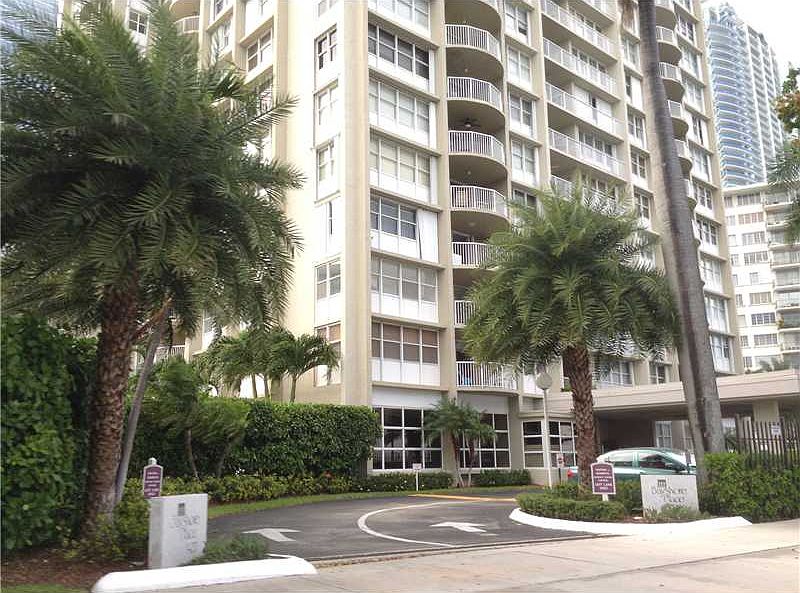 1st image of 1420 Brickell Bay Dr APT 307C