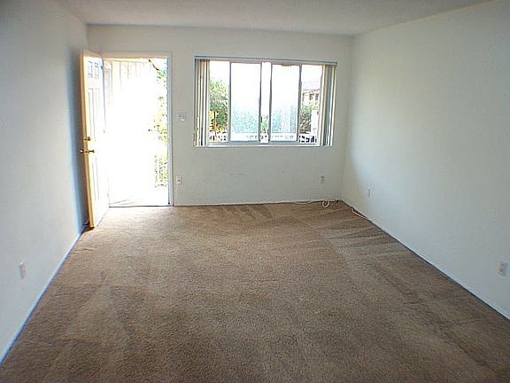 Living Room (Stock photos do not show upgraded tile flooring