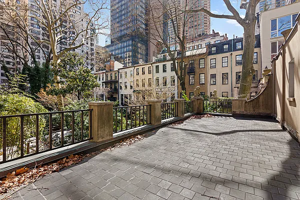 Sold by Corcoran | media 7