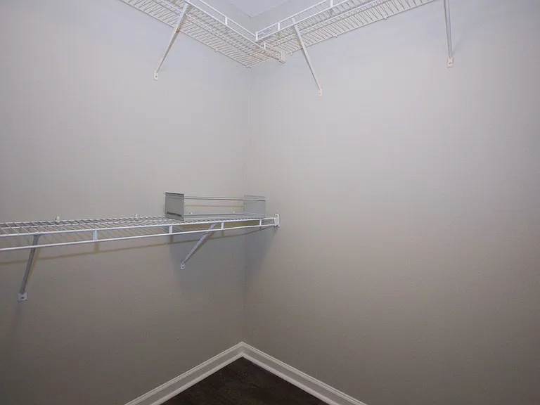 585 Chapel Walk Ln — Photo 31