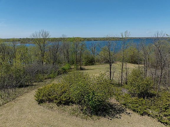 4th image of Seclusion Point Rd