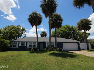 882 W Coquina Dr, Daytona Beach, FL 32117