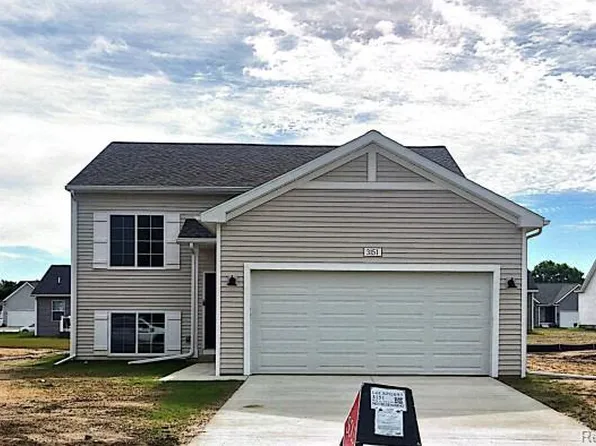 3151 Wild Orchid Ln, Burton, MI 48519