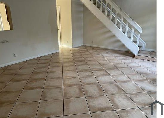 4th image of 831 NW 81st Ave #5