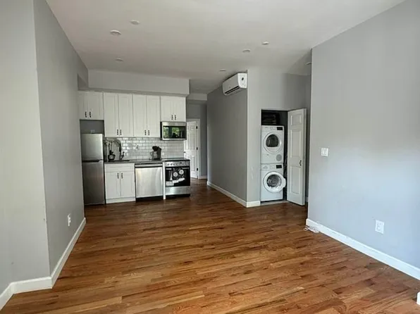 75 Woodbine Street image 1 of 6