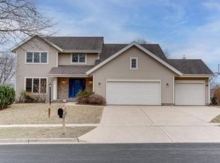 5611 Sandhill Dr, Middleton, WI 53562