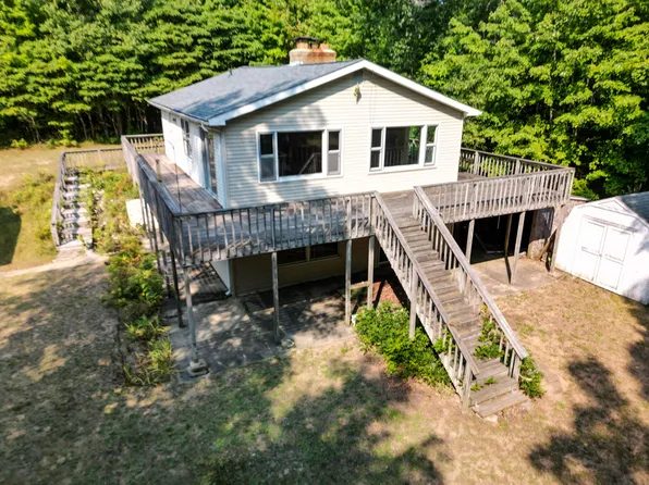 5036 E 92nd St, Newaygo, MI 49337
