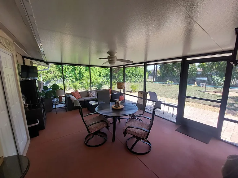 1541 Crest Dr — Photo 19