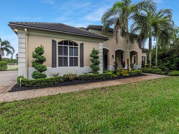 5th image of 1520 SW 125th Avenue